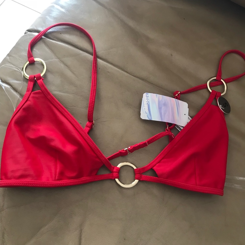 Red bikini - Picture 4 of 4